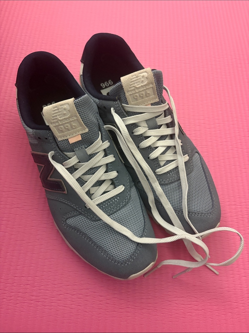 New Balance Gray and White Men's 996 Sneakers
